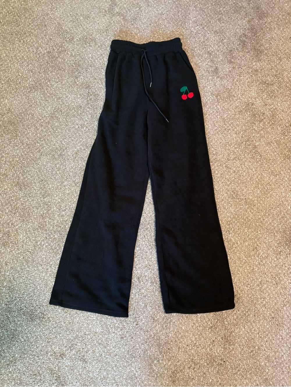 LA GROWN Wide-Leg Sweatpants with Cherry Accent